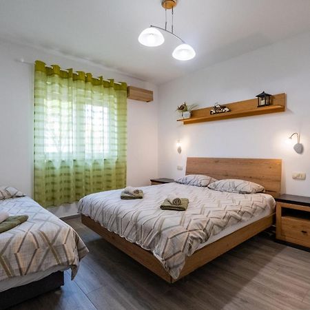 Vila Veronika 2 Пула Екстериор снимка