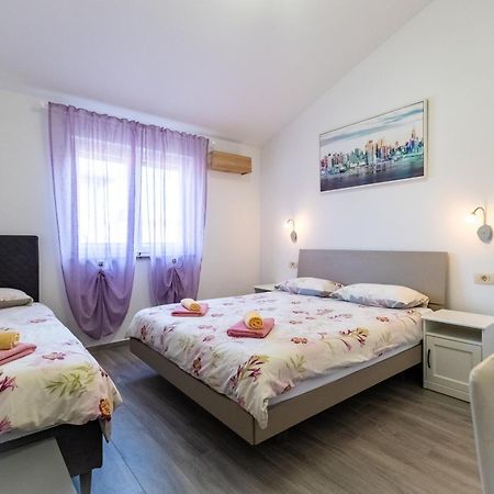 Vila Veronika 2 Пула Екстериор снимка
