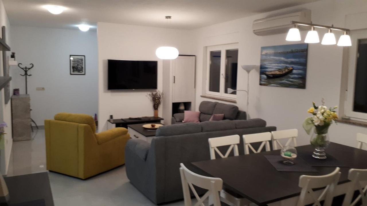 Vila Veronika 2 Пула Екстериор снимка